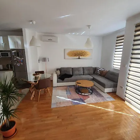 Sunny In With A Garage! Apartmán Mostar